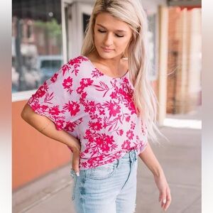 En Creme Pink Floral Tulip-Back Blouse